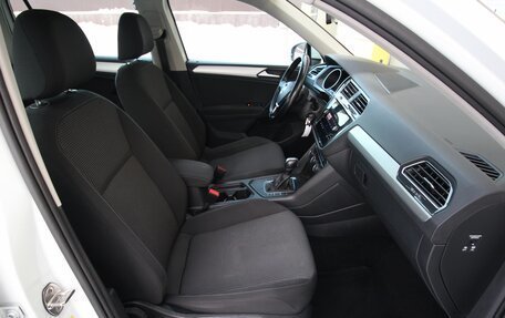 Volkswagen Tiguan II, 2020 год, 1 935 000 рублей, 15 фотография