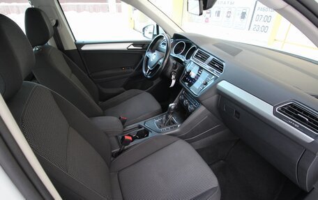 Volkswagen Tiguan II, 2020 год, 1 935 000 рублей, 16 фотография