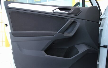 Volkswagen Tiguan II, 2020 год, 1 935 000 рублей, 19 фотография