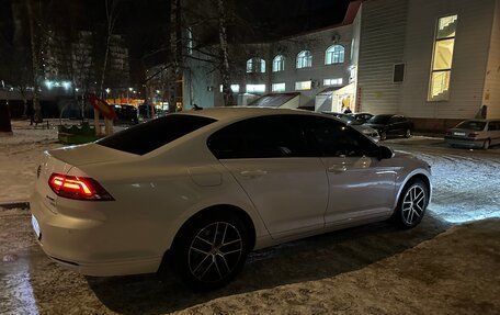 Volkswagen Passat B8 рестайлинг, 2015 год, 1 520 000 рублей, 5 фотография