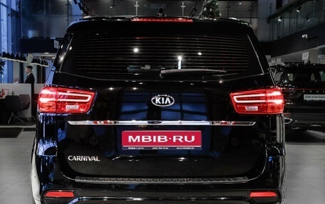 KIA Carnival III, 2019 год, 2 909 000 рублей, 1 фотография