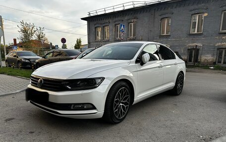 Volkswagen Passat B8 рестайлинг, 2015 год, 1 520 000 рублей, 8 фотография