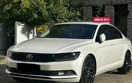 Volkswagen Passat B8 рестайлинг, 2015 год, 1 520 000 рублей, 6 фотография