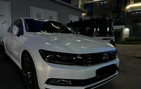 Volkswagen Passat B8 рестайлинг, 2015 год, 1 520 000 рублей, 10 фотография