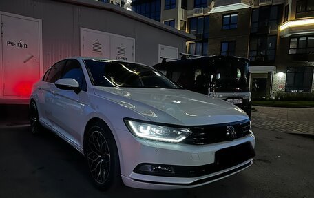 Volkswagen Passat B8 рестайлинг, 2015 год, 1 520 000 рублей, 13 фотография