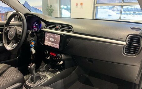 KIA Rio IV, 2019 год, 1 420 000 рублей, 10 фотография