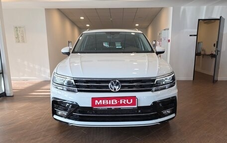 Volkswagen Tiguan II, 2018 год, 3 250 000 рублей, 6 фотография