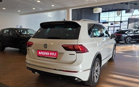 Volkswagen Tiguan II, 2018 год, 3 250 000 рублей, 4 фотография