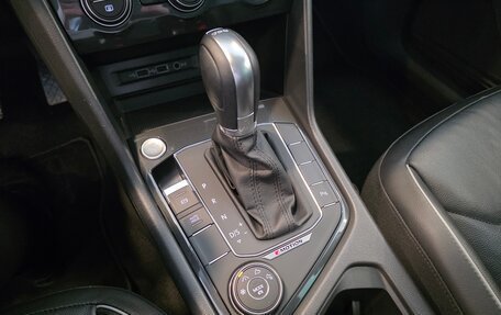 Volkswagen Tiguan II, 2018 год, 3 250 000 рублей, 18 фотография