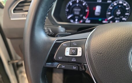 Volkswagen Tiguan II, 2018 год, 3 250 000 рублей, 22 фотография