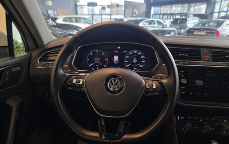 Volkswagen Tiguan II, 2018 год, 3 250 000 рублей, 28 фотография