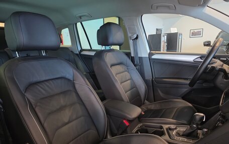 Volkswagen Tiguan II, 2018 год, 3 250 000 рублей, 31 фотография