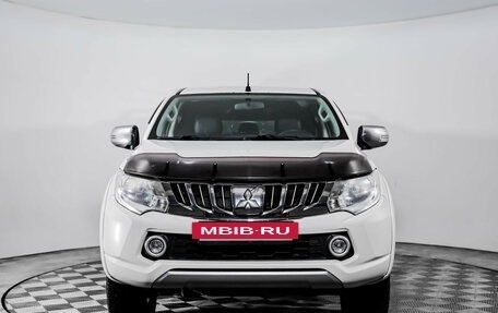 Mitsubishi L200 IV рестайлинг, 2015 год, 2 623 500 рублей, 2 фотография