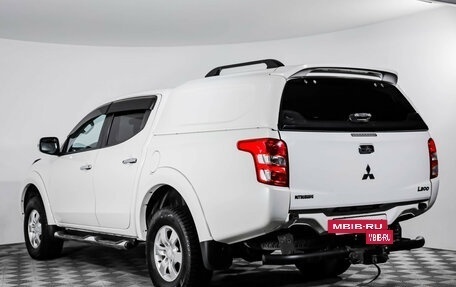 Mitsubishi L200 IV рестайлинг, 2015 год, 2 623 500 рублей, 7 фотография
