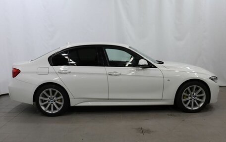 BMW 3 серия, 2017 год, 2 900 000 рублей, 7 фотография