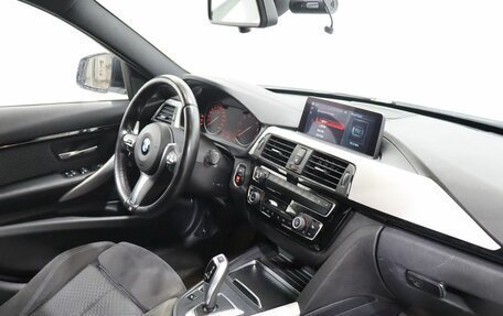 BMW 3 серия, 2017 год, 2 900 000 рублей, 10 фотография