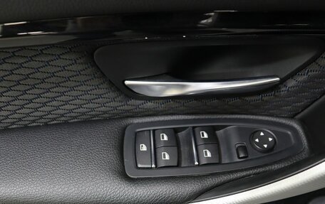 BMW 3 серия, 2017 год, 2 900 000 рублей, 11 фотография