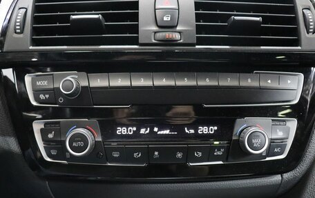 BMW 3 серия, 2017 год, 2 900 000 рублей, 19 фотография