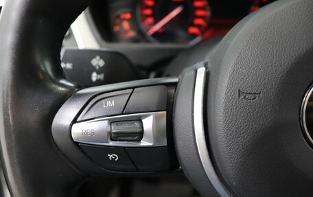 BMW 3 серия, 2017 год, 2 900 000 рублей, 15 фотография