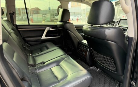 Toyota Land Cruiser 200, 2016 год, 6 150 000 рублей, 12 фотография