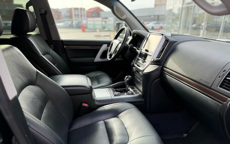 Toyota Land Cruiser 200, 2016 год, 6 150 000 рублей, 13 фотография