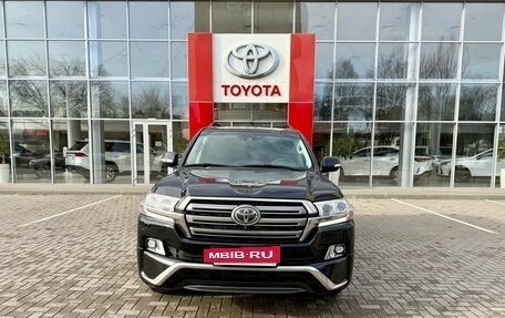 Toyota Land Cruiser 200, 2016 год, 6 150 000 рублей, 2 фотография