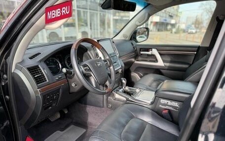 Toyota Land Cruiser 200, 2016 год, 6 150 000 рублей, 10 фотография