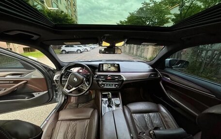 BMW 5 серия, 2018 год, 3 400 000 рублей, 8 фотография