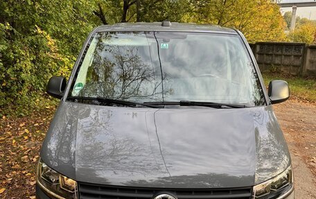 Volkswagen Transporter T6 рестайлинг, 2021 год, 3 940 000 рублей, 3 фотография