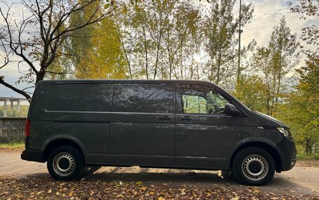 Volkswagen Transporter T6 рестайлинг, 2021 год, 3 940 000 рублей, 6 фотография