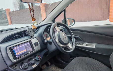 Toyota Vitz, 2015 год, 865 000 рублей, 10 фотография