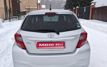 Toyota Vitz, 2015 год, 865 000 рублей, 5 фотография