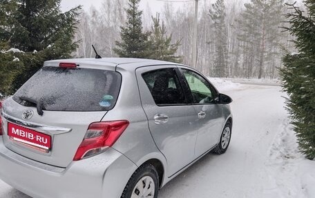 Toyota Vitz, 2015 год, 865 000 рублей, 4 фотография