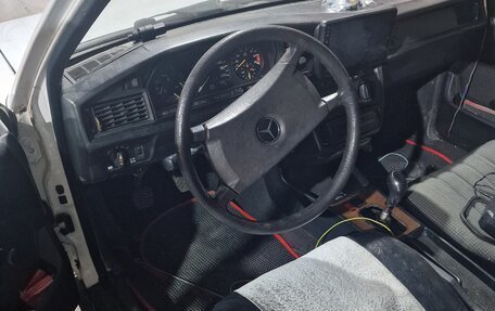Mercedes-Benz 190 (W201), 1986 год, 150 000 рублей, 5 фотография