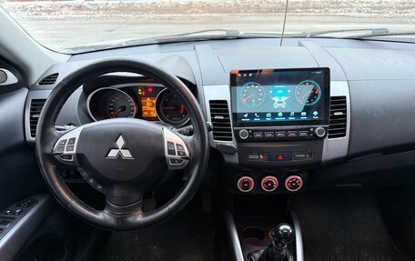 Mitsubishi Outlander III рестайлинг 3, 2008 год, 795 000 рублей, 9 фотография