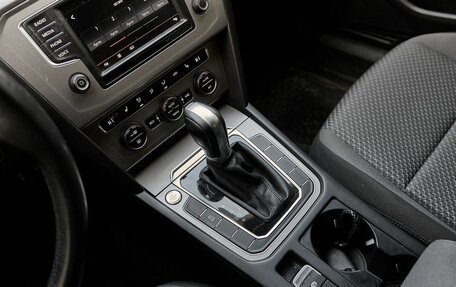 Volkswagen Passat B8 рестайлинг, 2016 год, 1 539 000 рублей, 10 фотография