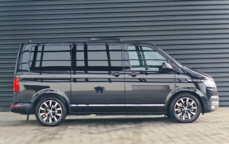 Volkswagen Multivan T6 рестайлинг, 2023 год, 10 950 000 рублей, 4 фотография