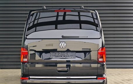 Volkswagen Multivan T6 рестайлинг, 2023 год, 10 950 000 рублей, 6 фотография