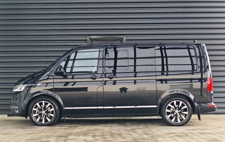 Volkswagen Multivan T6 рестайлинг, 2023 год, 10 950 000 рублей, 8 фотография