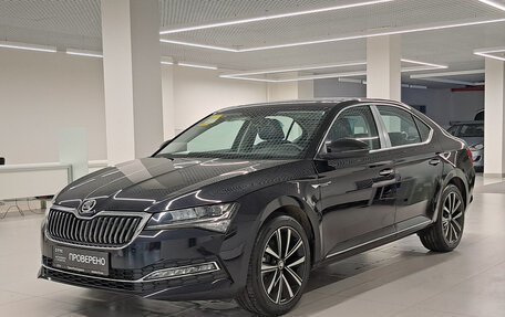 Skoda Superb III рестайлинг, 2025 год, 3 850 000 рублей, 1 фотография