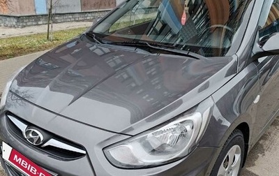 Hyundai Solaris II рестайлинг, 2013 год, 690 000 рублей, 1 фотография