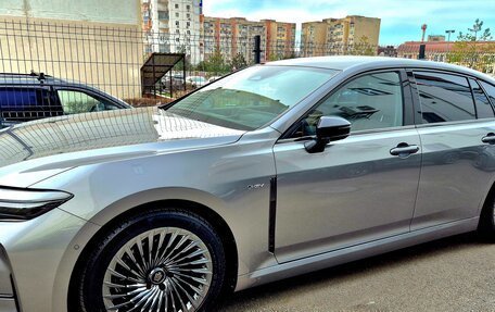 Toyota Crown, 2025 год, 9 800 000 рублей, 10 фотография