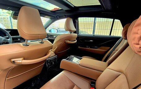 Toyota Crown, 2025 год, 9 800 000 рублей, 21 фотография