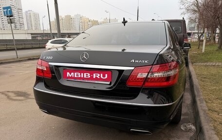 Mercedes-Benz E-Класс, 2012 год, 2 100 000 рублей, 10 фотография