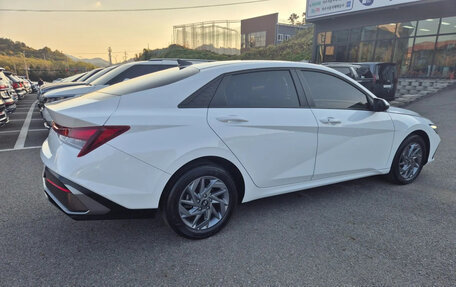 Hyundai Avante, 2024 год, 2 100 000 рублей, 2 фотография