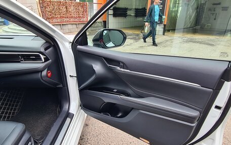 Toyota Camry, 2020 год, 2 850 000 рублей, 11 фотография