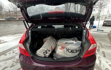 Hyundai Solaris II рестайлинг, 2011 год, 800 000 рублей, 6 фотография