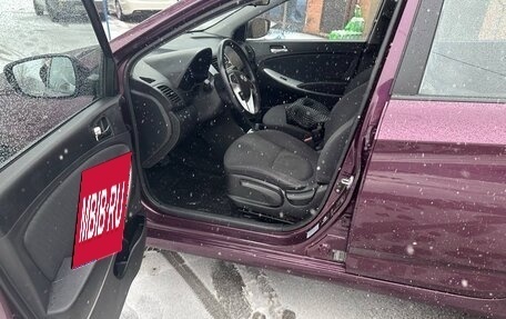 Hyundai Solaris II рестайлинг, 2011 год, 800 000 рублей, 8 фотография