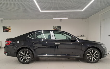 Skoda Superb III рестайлинг, 2025 год, 3 850 000 рублей, 5 фотография