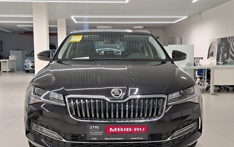 Skoda Superb III рестайлинг, 2025 год, 3 850 000 рублей, 2 фотография